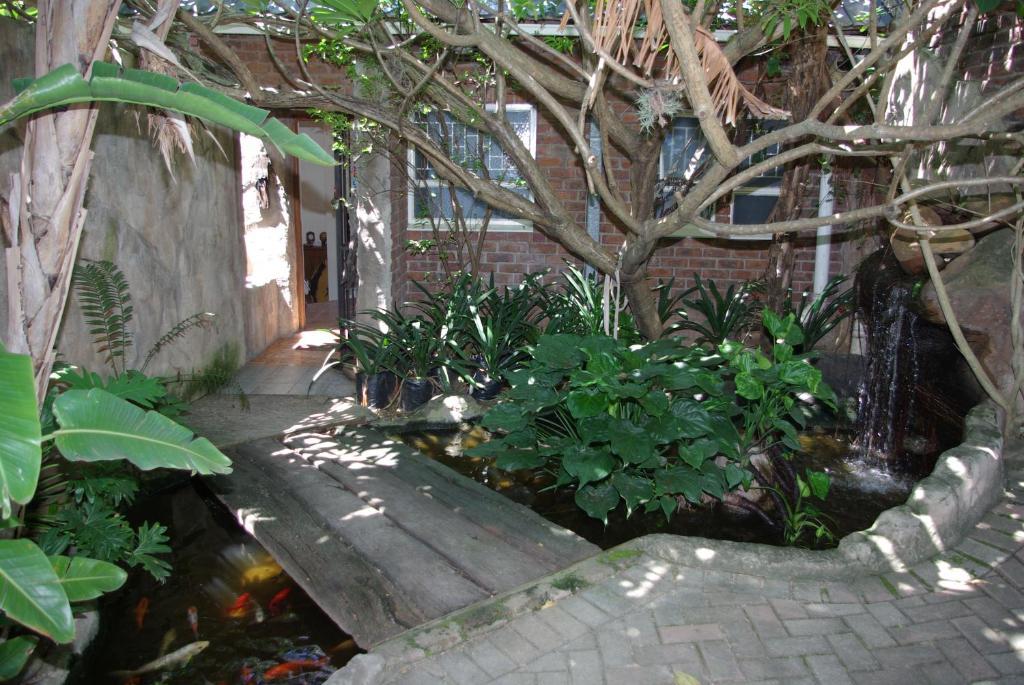 Columbus Guest House Mbombela Exterior foto