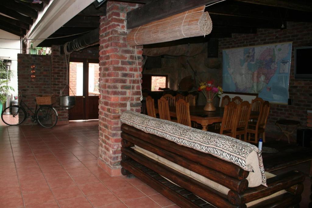 Columbus Guest House Mbombela Exterior foto