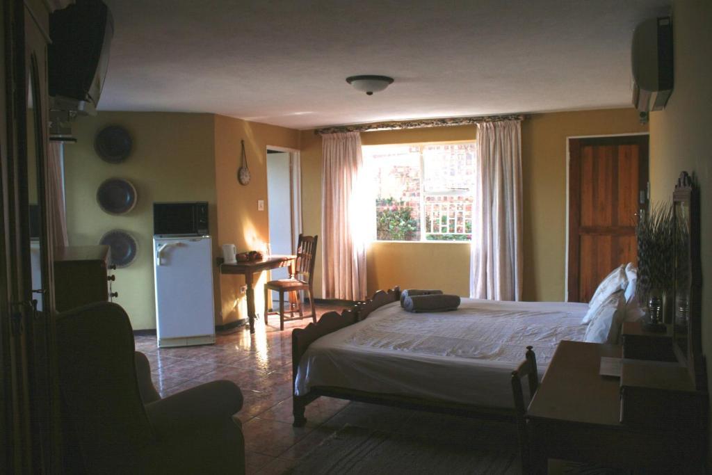 Columbus Guest House Mbombela Exterior foto